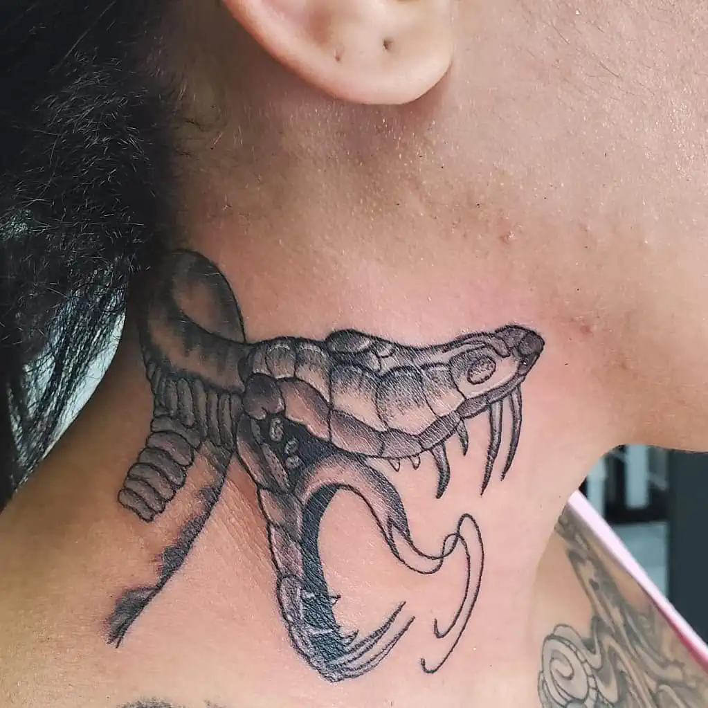 Tatuaje Línea Fina