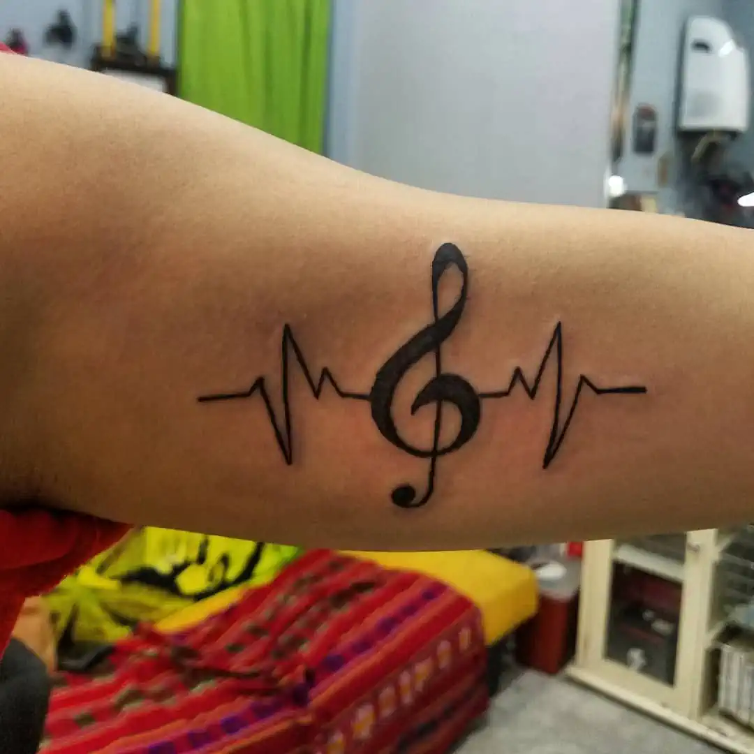 Tatuaje Línea Fina